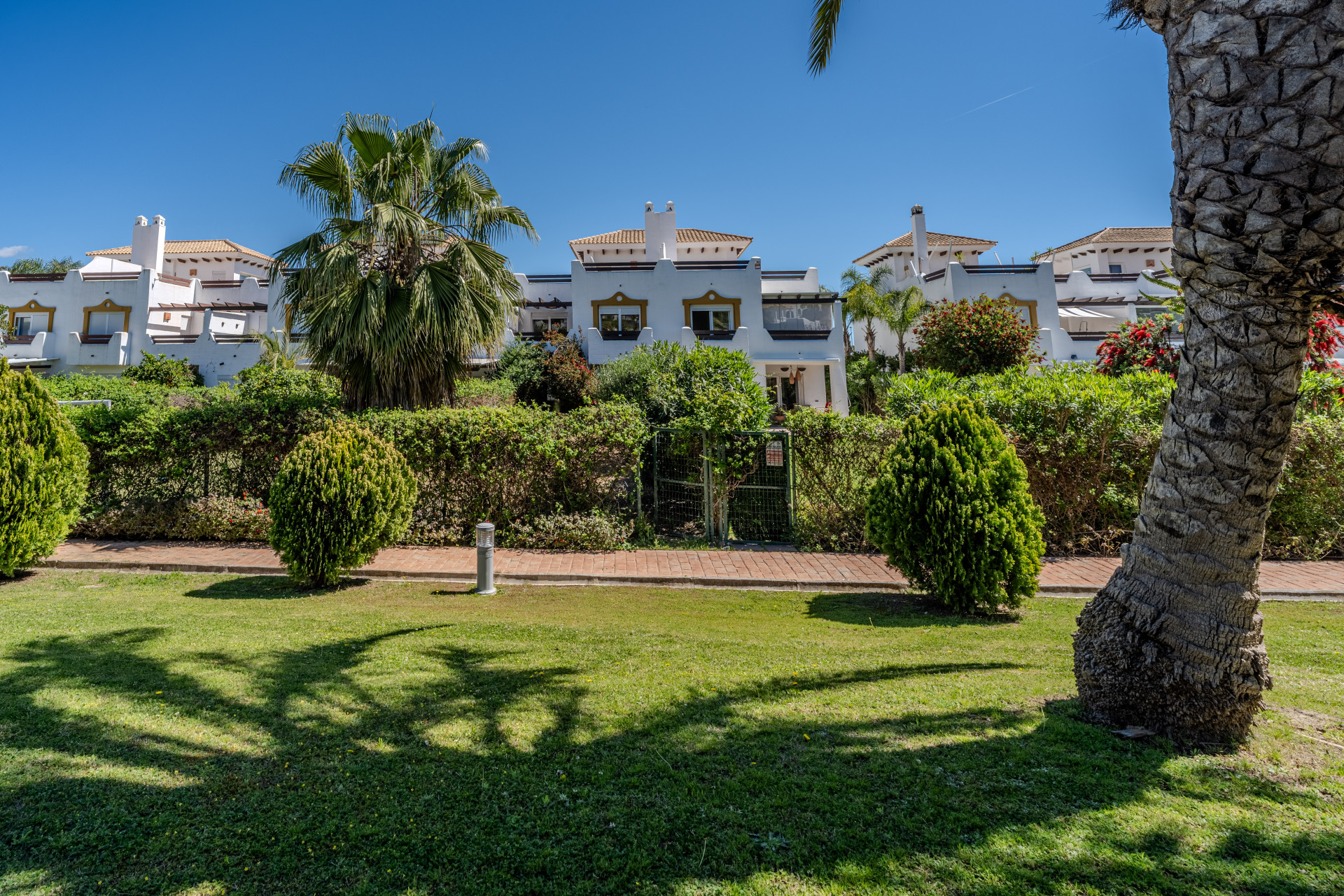 Semidetached house in Selwo with big garden and sea views