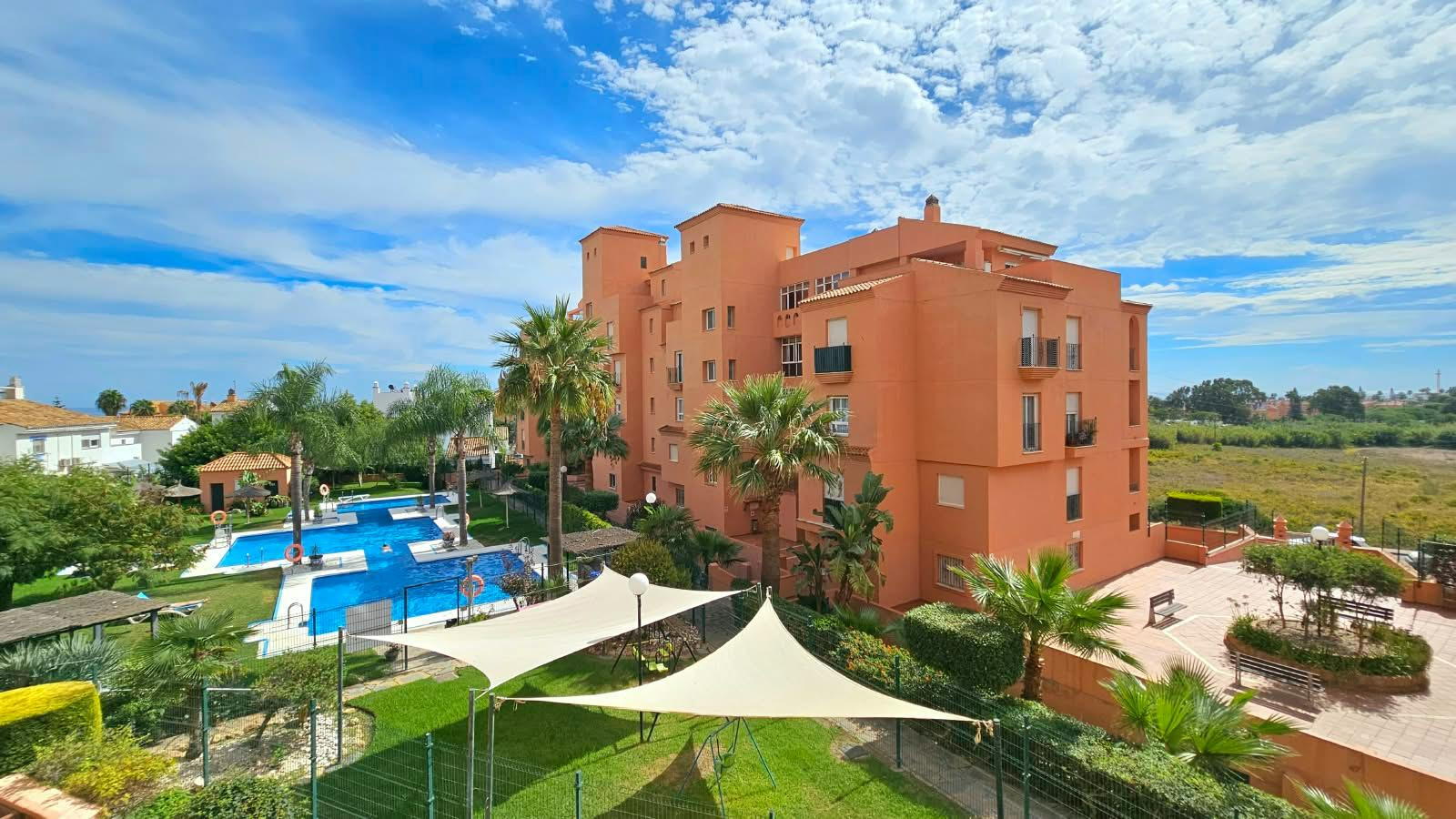 South facing two bedroom apartment with pool at Los Hidalgos Golf Manilva