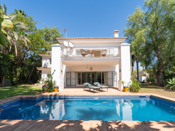 Spacious Villa with Sea Views in El Rosario