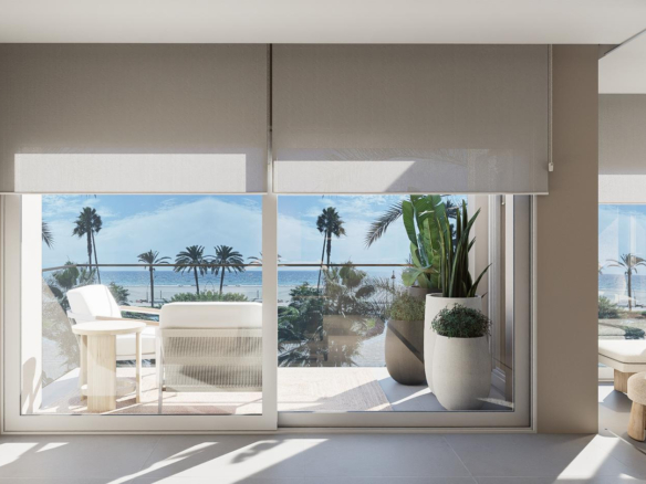 Stunning first line apartment in Estepona Center