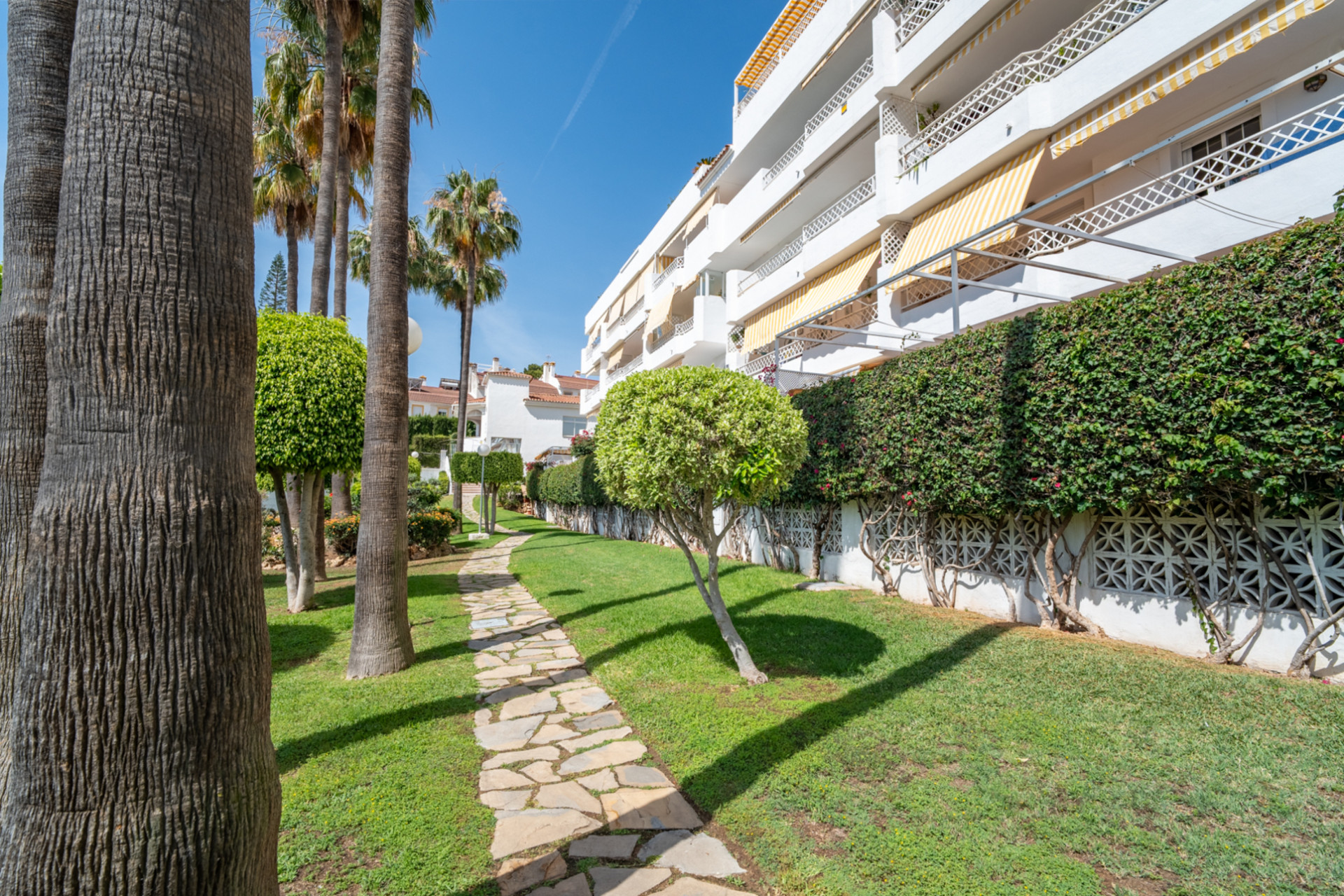 Stunning house located in one of the most exclusive and valued residential areas of Malaga Cerrado de Calderon in a quiet safe and surrounded by nature