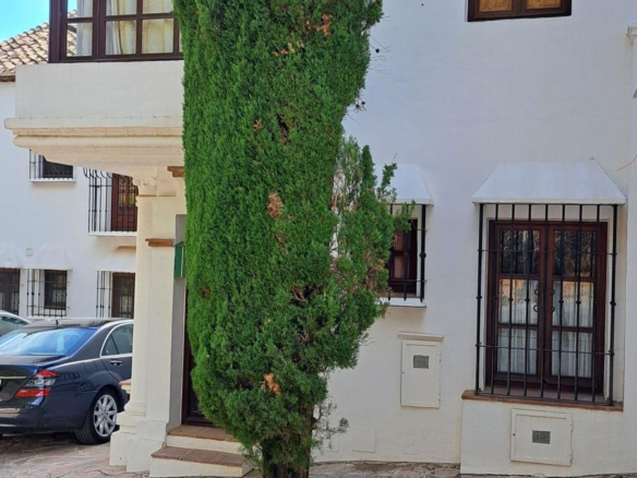 Town House for rent in Marbella Golden Mile, Marbella