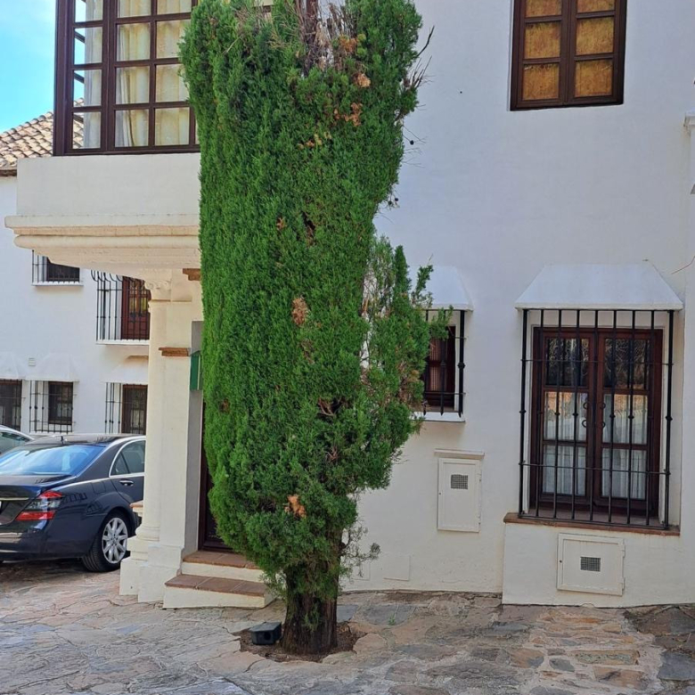 Town House for rent in Marbella Golden Mile, Marbella