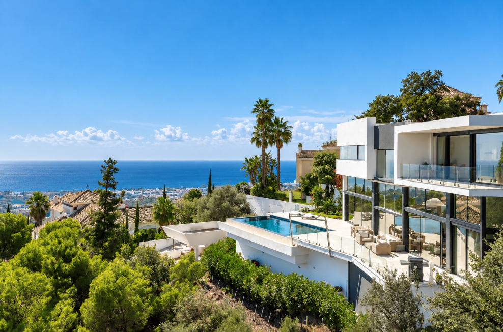 Villa in Altos de Los Monteros, Marbella with Panoramic Sea Views & an Exceptional Design