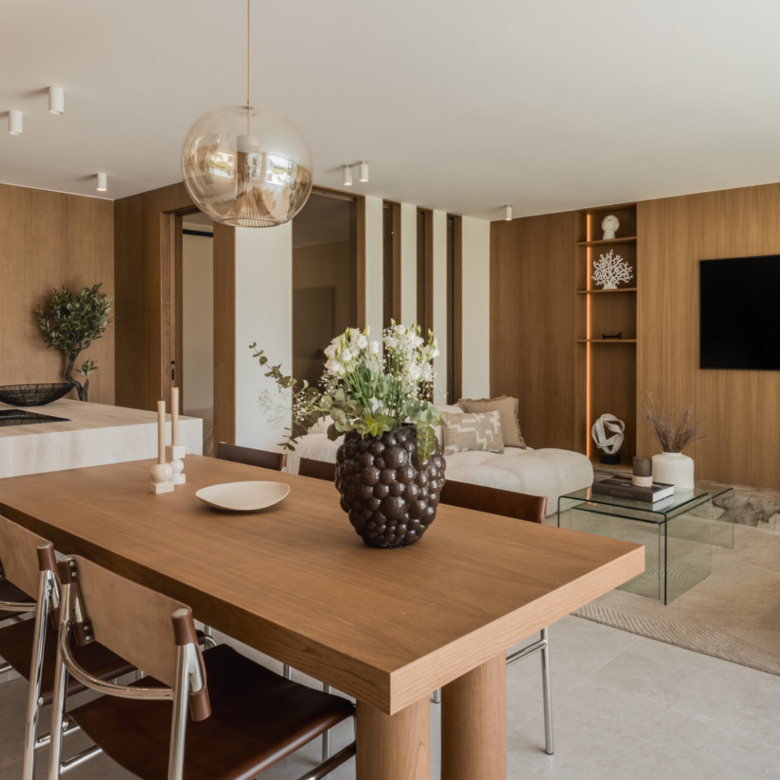 Wonderful newly reformed apartment in the heart of Aloha
