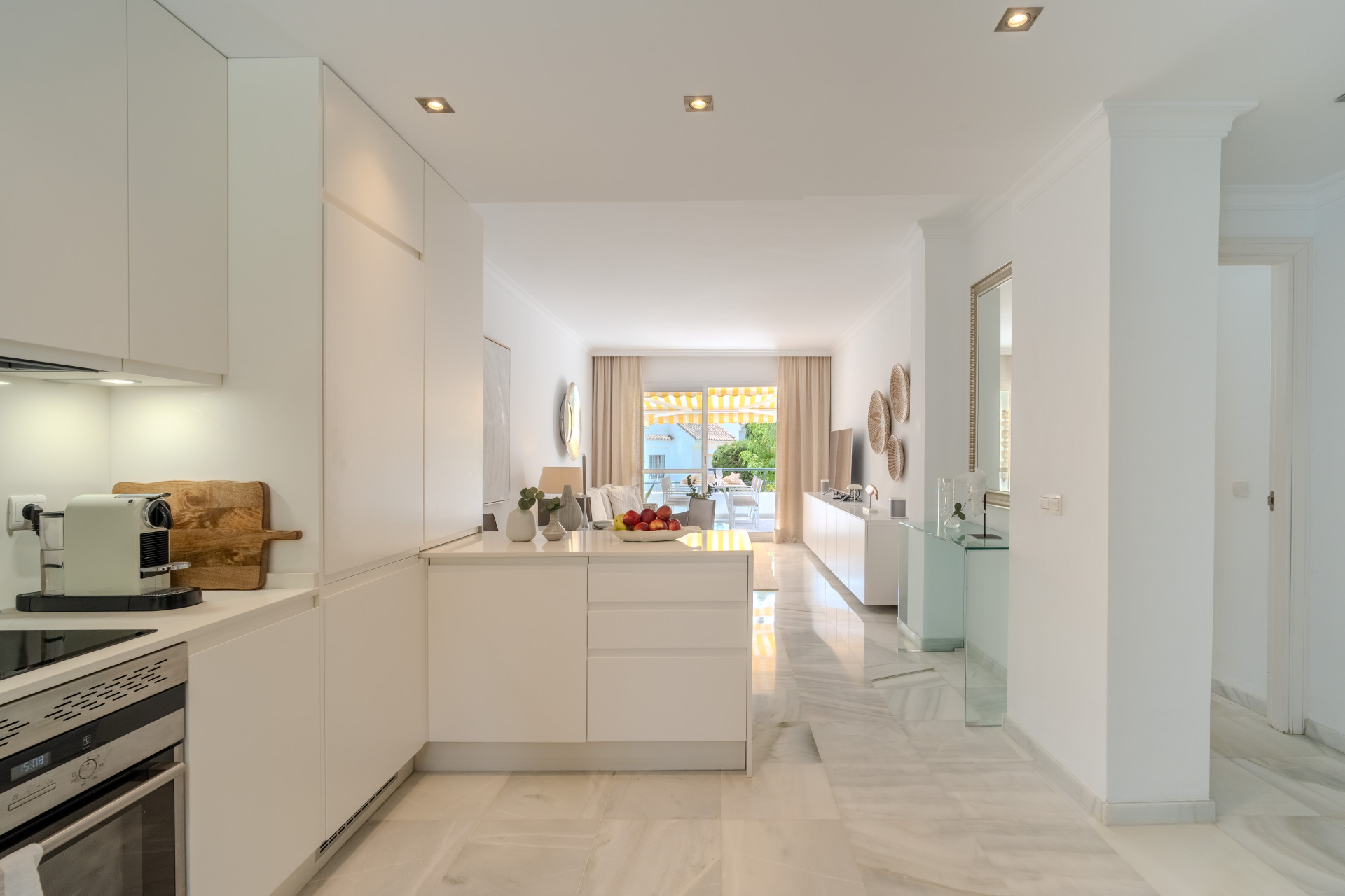 Wonderfull 2 bed apartment in the heart of Aloha Nueva Andalucia